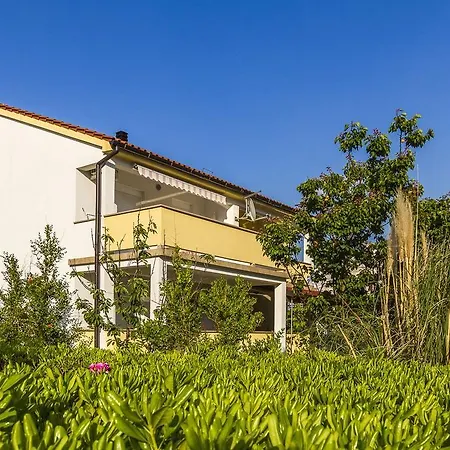 Apartamento Ivica Palit