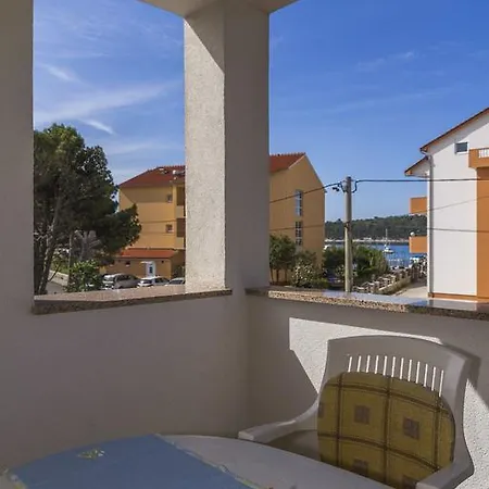 Apartment Ivica Palit