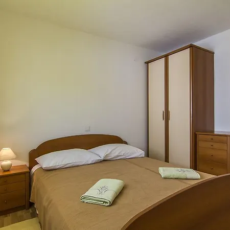Apartamento Ivica Palit